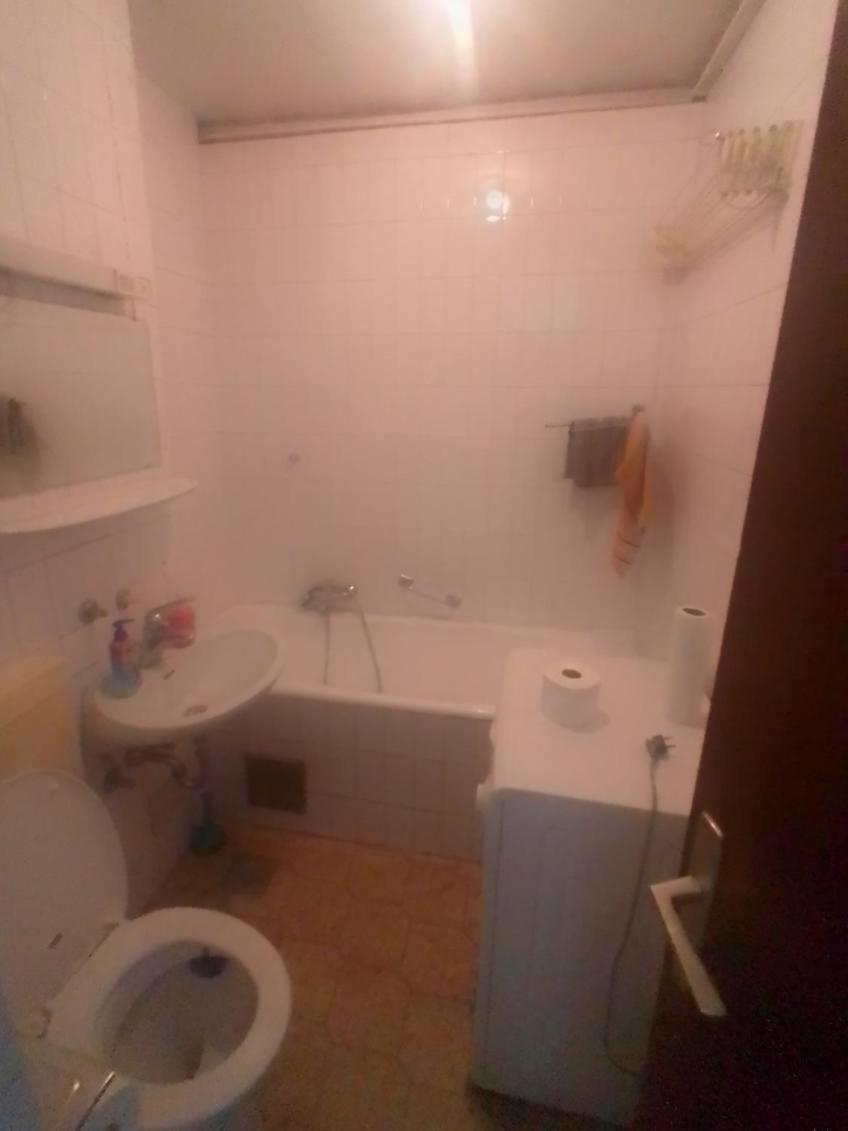 Lasta Apartment *